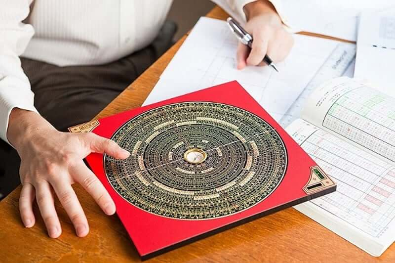 Ngày lành tháng tốt là nền móng vững chắc cho sự khởi đầu hanh thông.