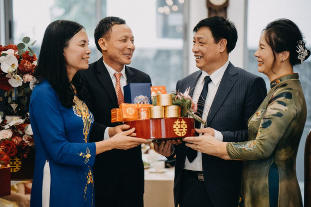 Những cử chỉ quan tâm nhỏ nhặt giúp nhà trai ghi điểm tuyệt đối