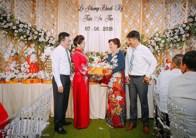 Những món quà quê giản dị thắt chặt thêm tình cảm thông gia