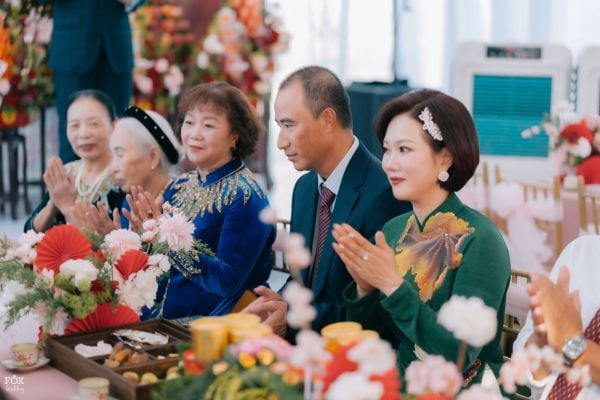 Trang phục chỉn chu giúp nhà trai tự tin hơn khi ra mắt nhà gái
