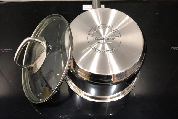 Nồi inox đáy từ đa lớp, phẳng phù hợp sử dụng cho bếp từ